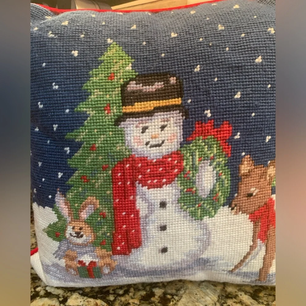Vintage Needlepoint Christmas Decorative Throw Pillow